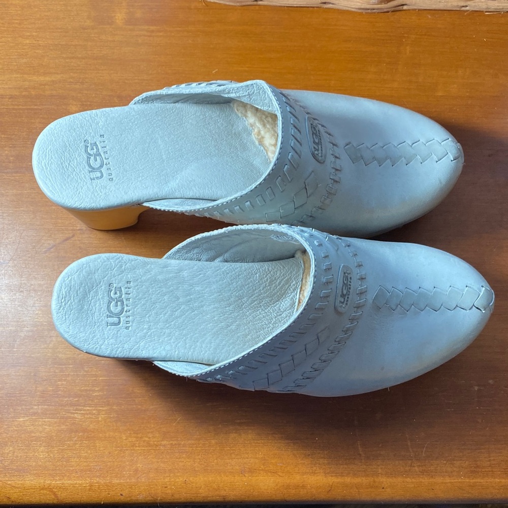 UGG Women's Light Gray Leather Clogs
